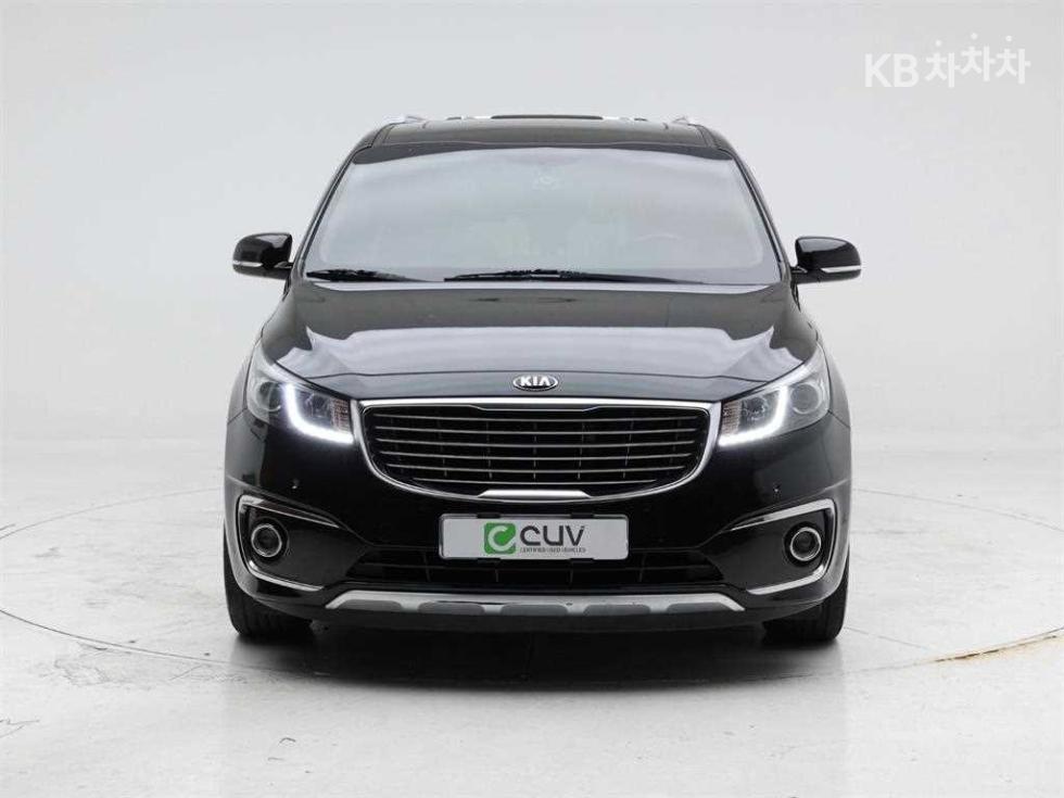 Kia Carnival — miniaturë 2