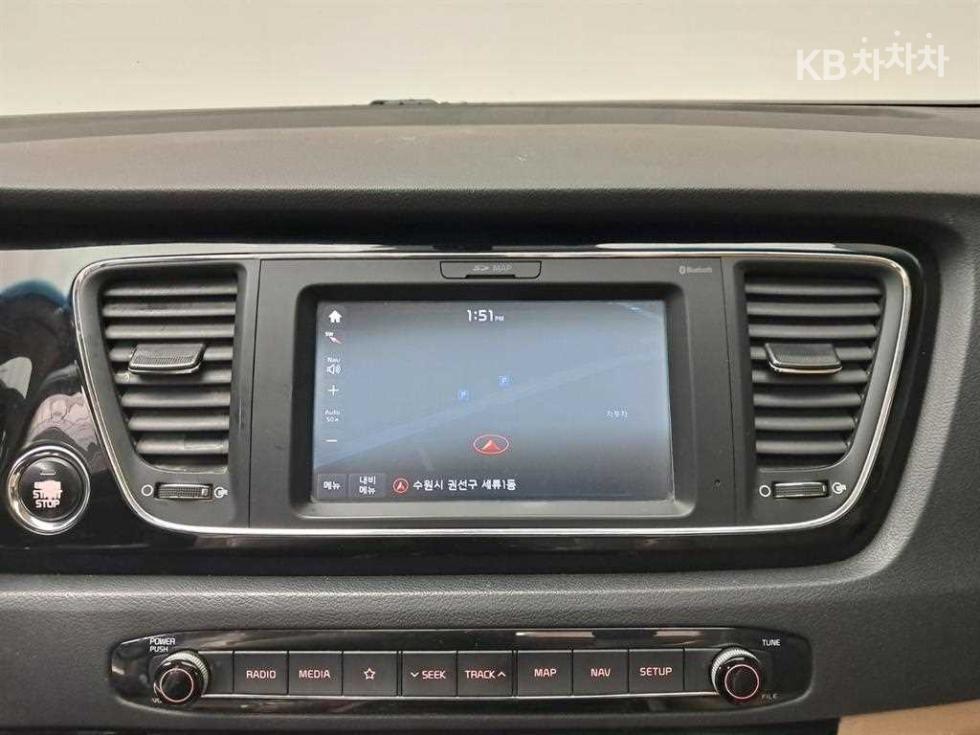 Kia Carnival — miniaturë 9