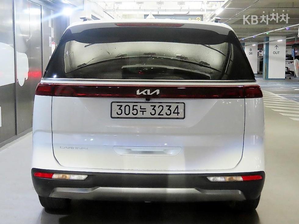 Kia Carnival — miniaturë 5