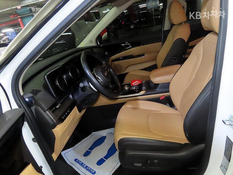 Kia Carnival — miniaturë 6