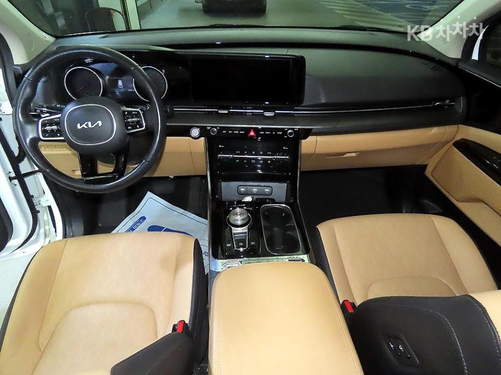 Kia Carnival — miniaturë 10