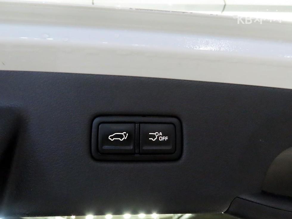 Kia Carnival — miniaturë 16