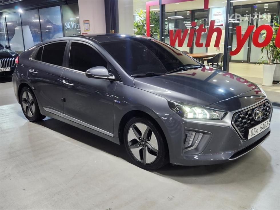 Hyundai Ioniq