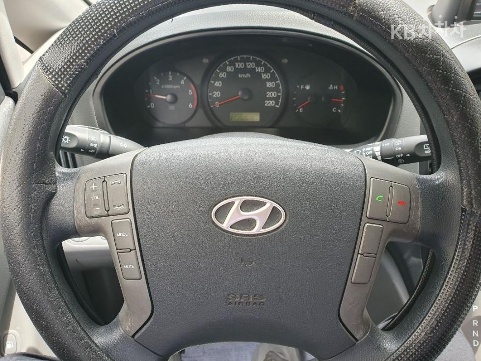 Hyundai Starex — miniaturë 7