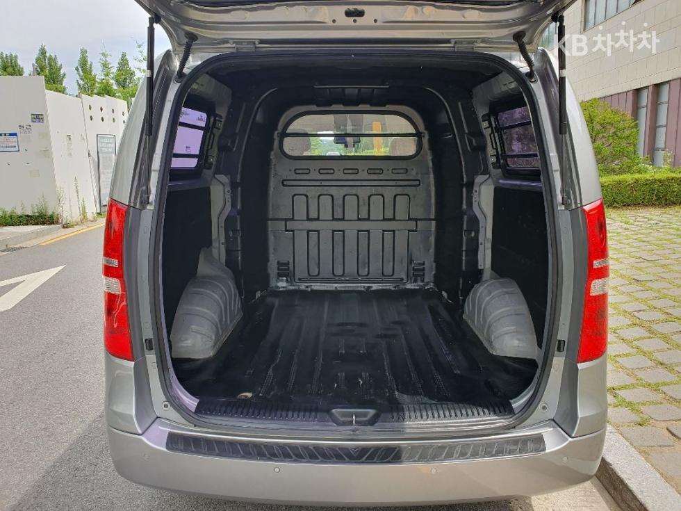Hyundai Starex — miniaturë 16