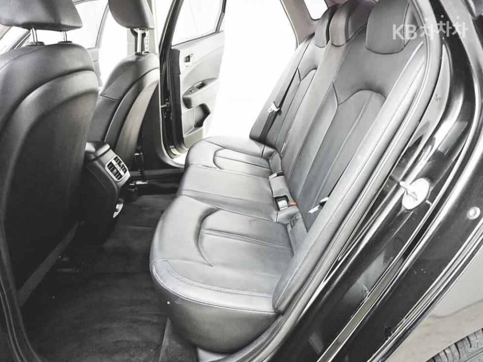Kia K5 — miniaturë 6