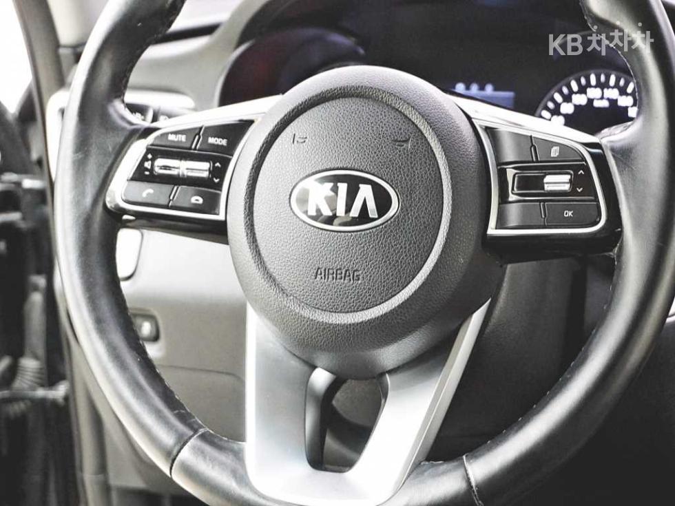 Kia K5 — miniaturë 8