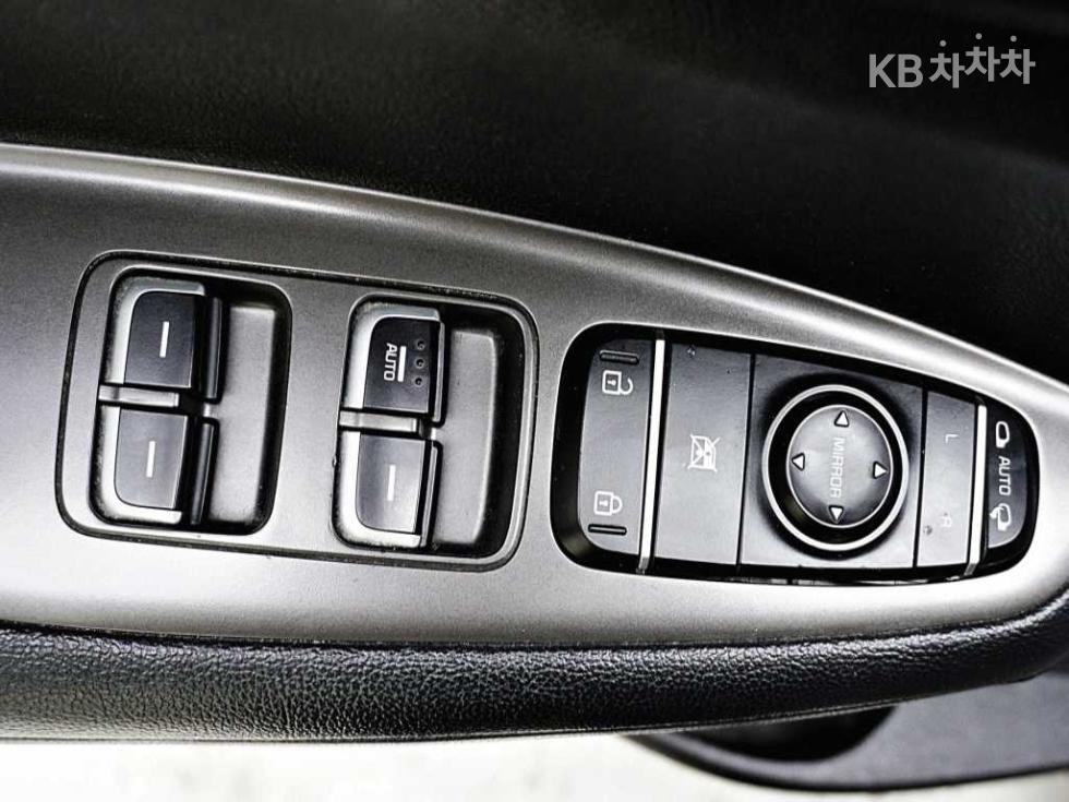 Kia K5 — miniaturë 17