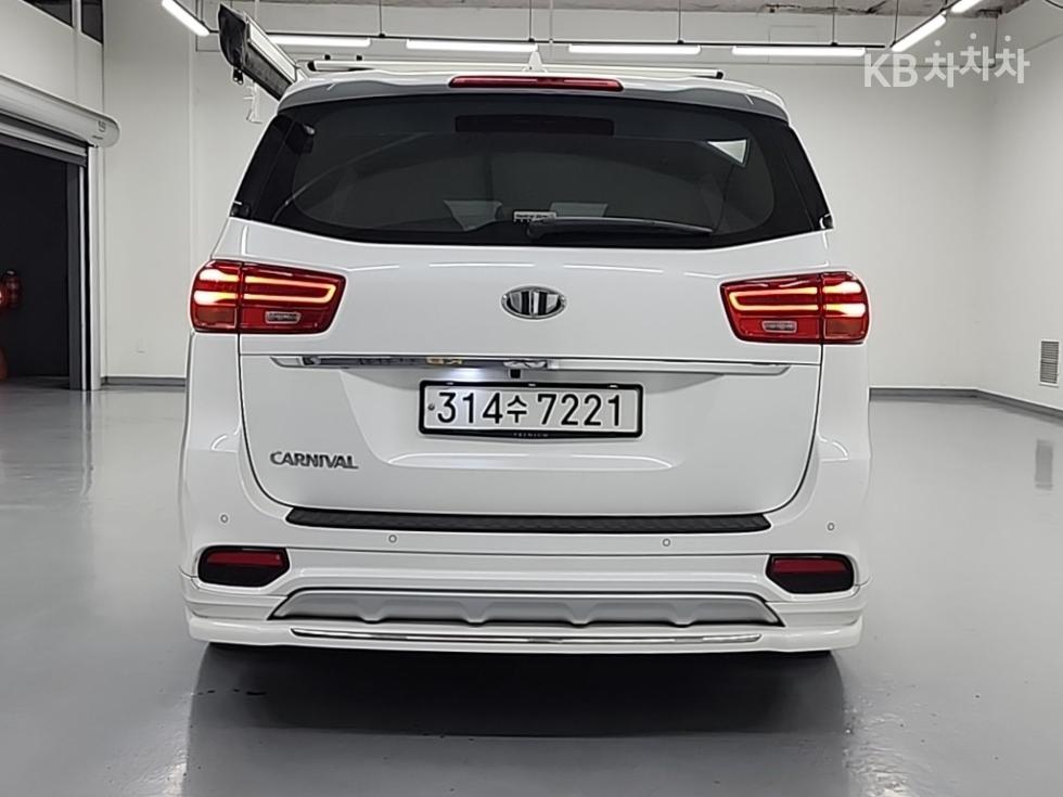 Kia Carnival — miniaturë 3