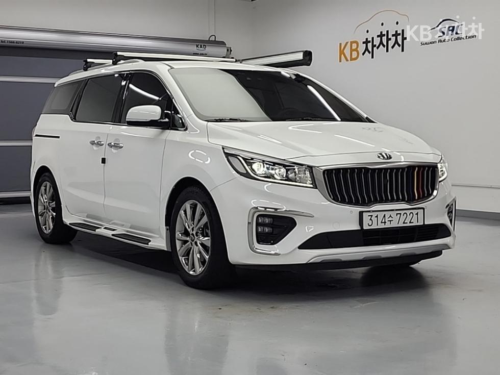 Kia Carnival — miniaturë 4