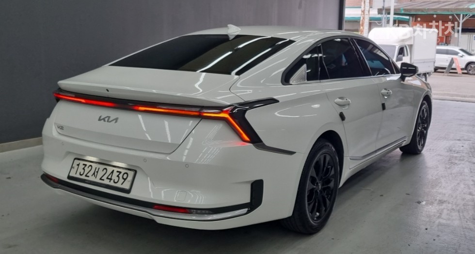 Kia K8 — miniaturë 2