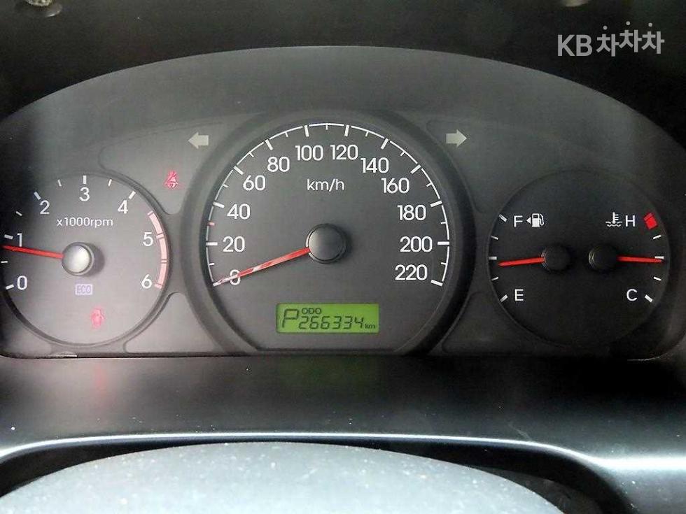 Hyundai Starex — miniaturë 9