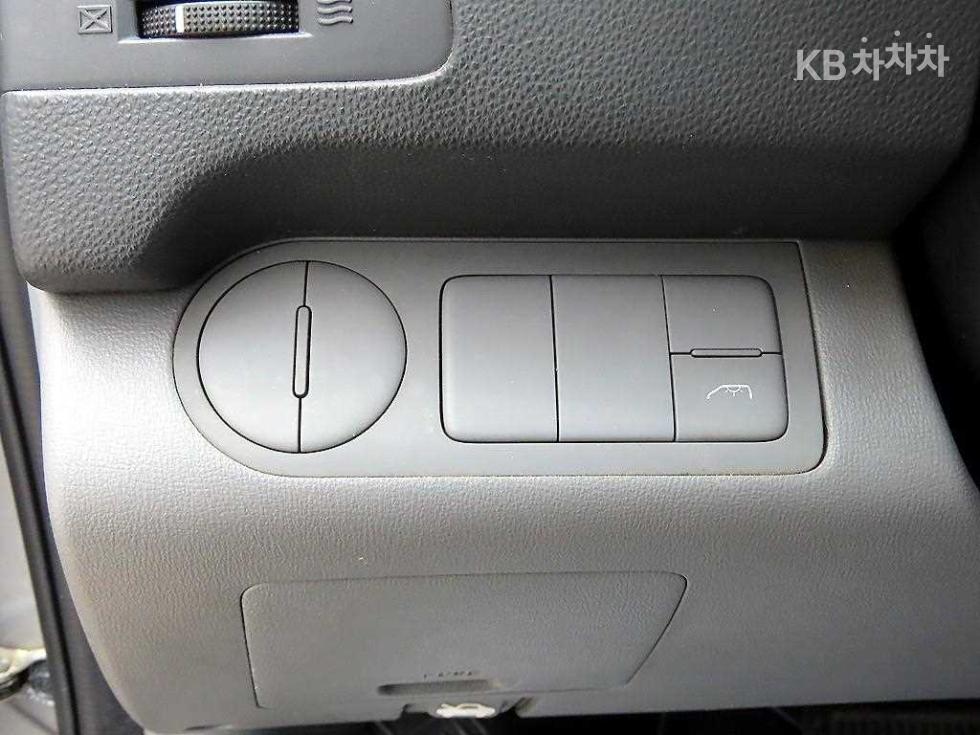 Hyundai Starex — miniaturë 12