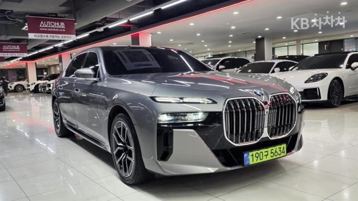 BMW 7er 740i xDrive — foto 1