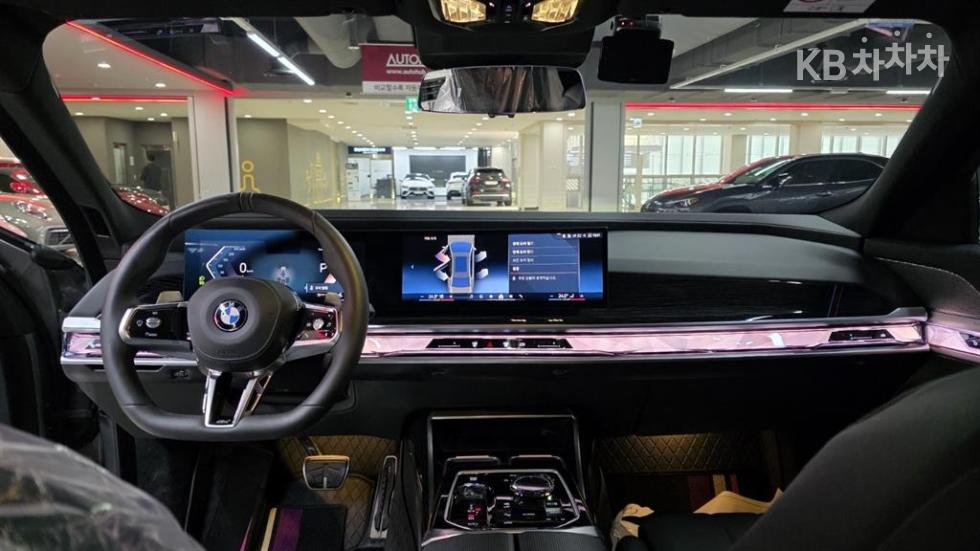 BMW 7er — miniaturë 2