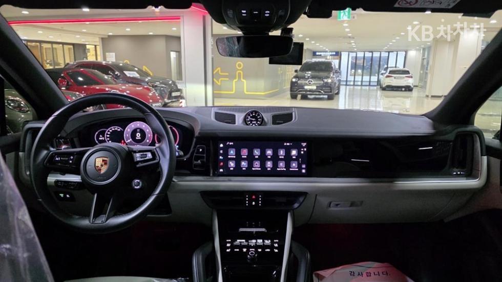 Porsche Cayenne — miniaturë 3