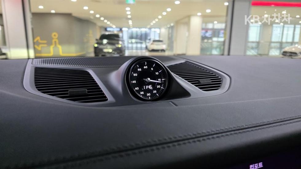 Porsche Cayenne — miniaturë 9
