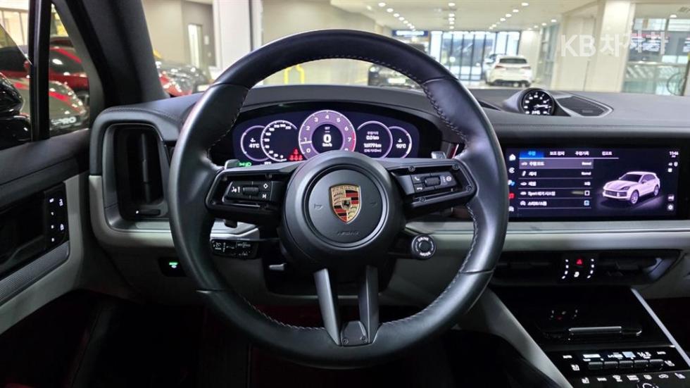 Porsche Cayenne — miniaturë 10