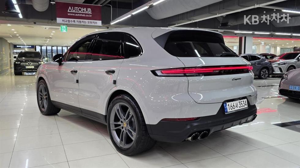 Porsche Cayenne — miniaturë 15