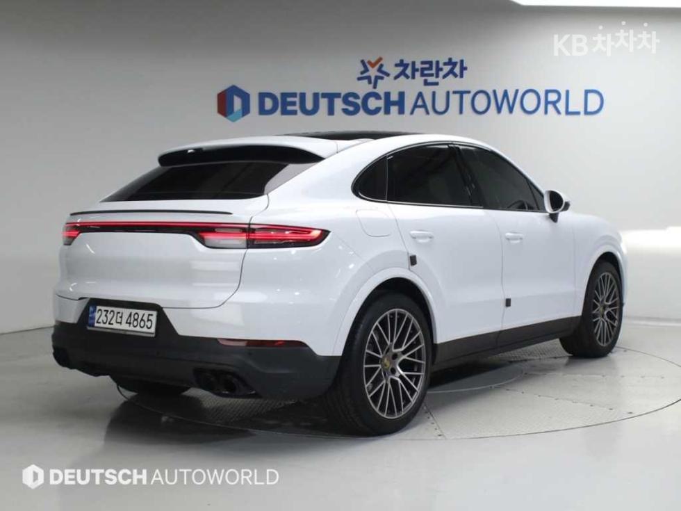2023 Porsche (9Y0) photo