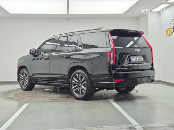 Cadillac Escalade — miniaturë 3