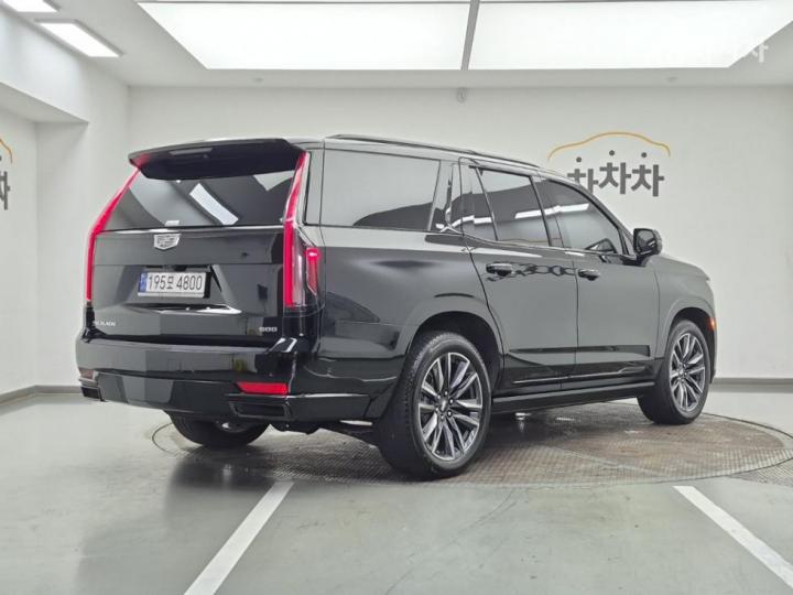 Cadillac Escalade — miniaturë 4