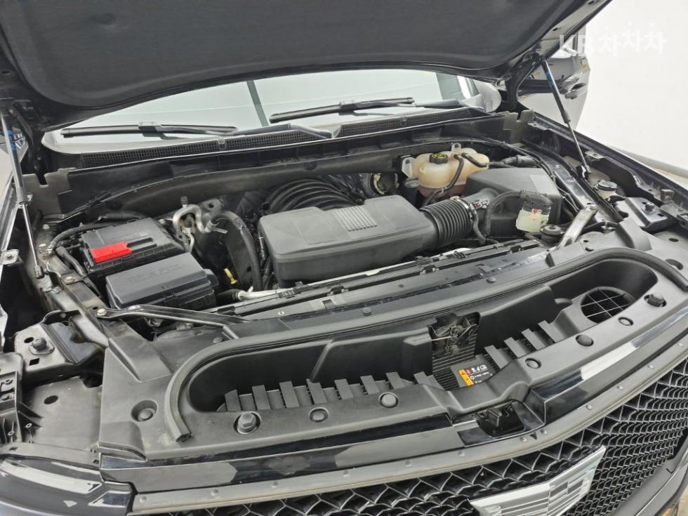 Cadillac Escalade — miniaturë 6
