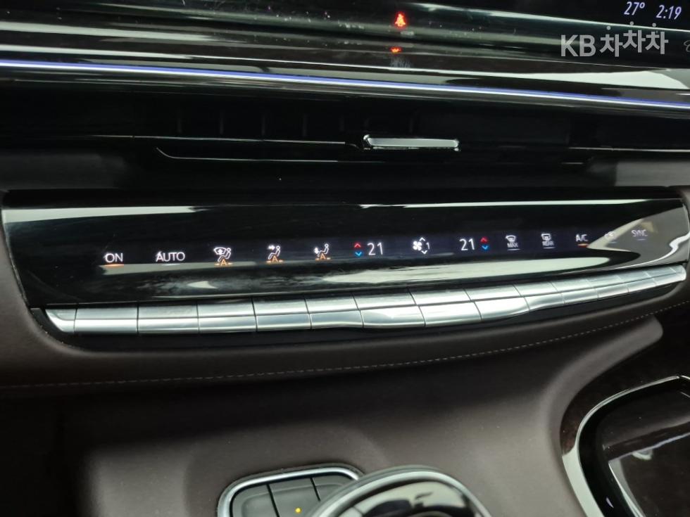 Cadillac Escalade — miniaturë 10