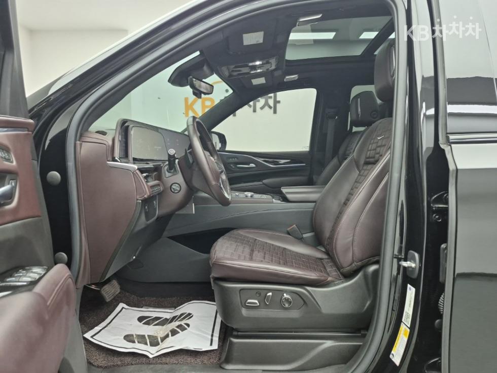 Cadillac Escalade — miniaturë 11