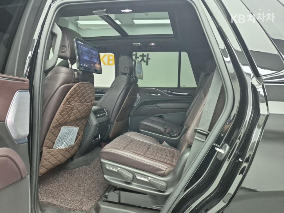 Cadillac Escalade — miniaturë 12