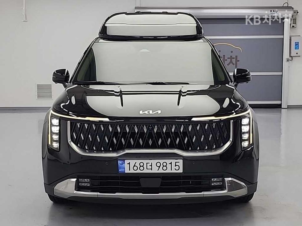 2024 Kia 4 photo