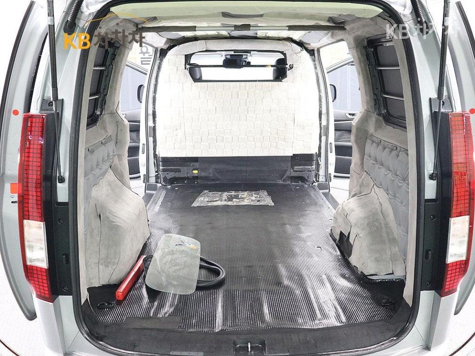 Hyundai Staria — miniaturë 5