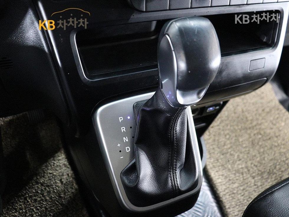Hyundai Staria — miniaturë 9