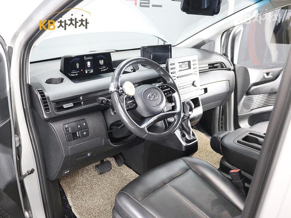 Hyundai Staria — miniaturë 16