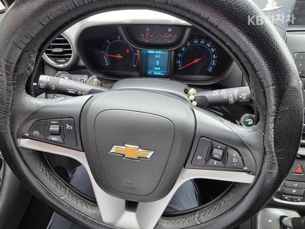 Chevrolet Orlando — miniaturë 13