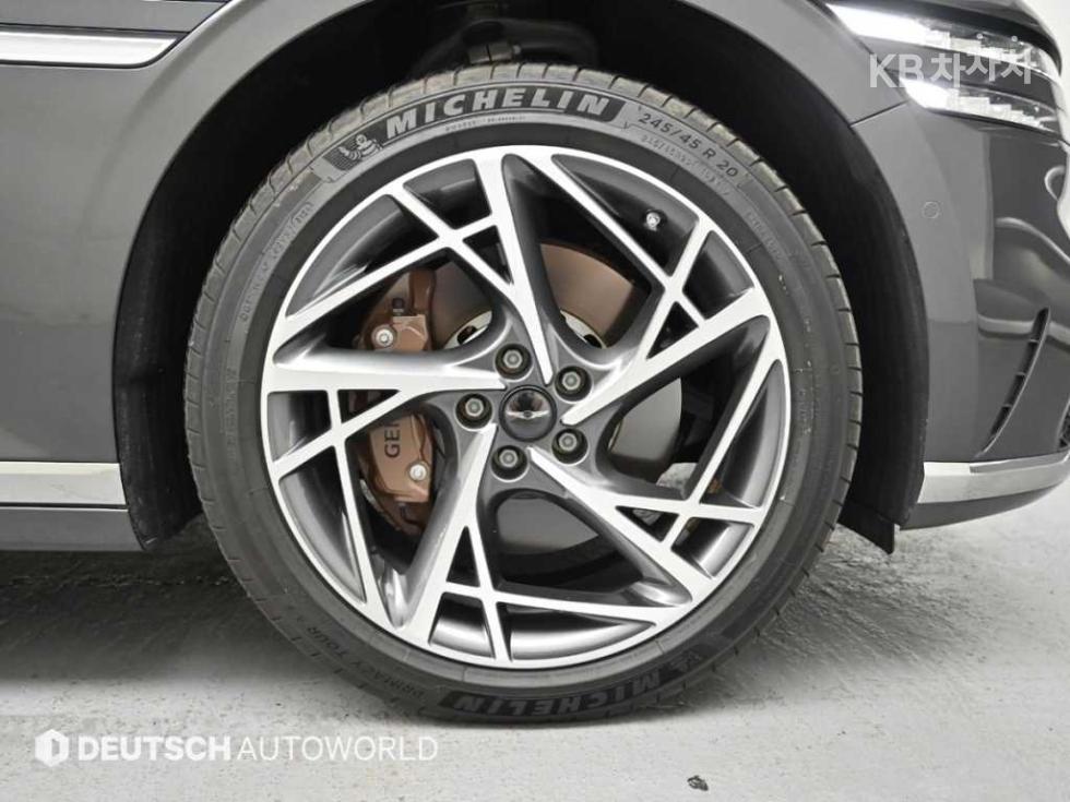 Genesis G90 — miniaturë 5