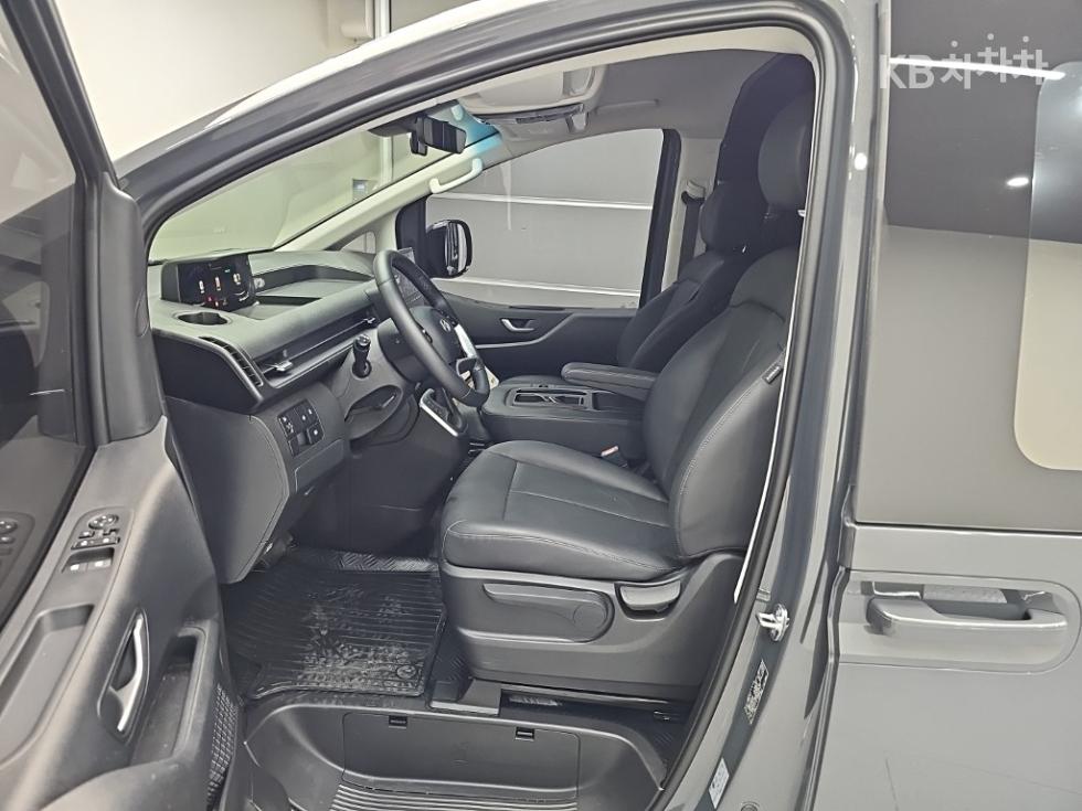 Hyundai Staria — miniaturë 11