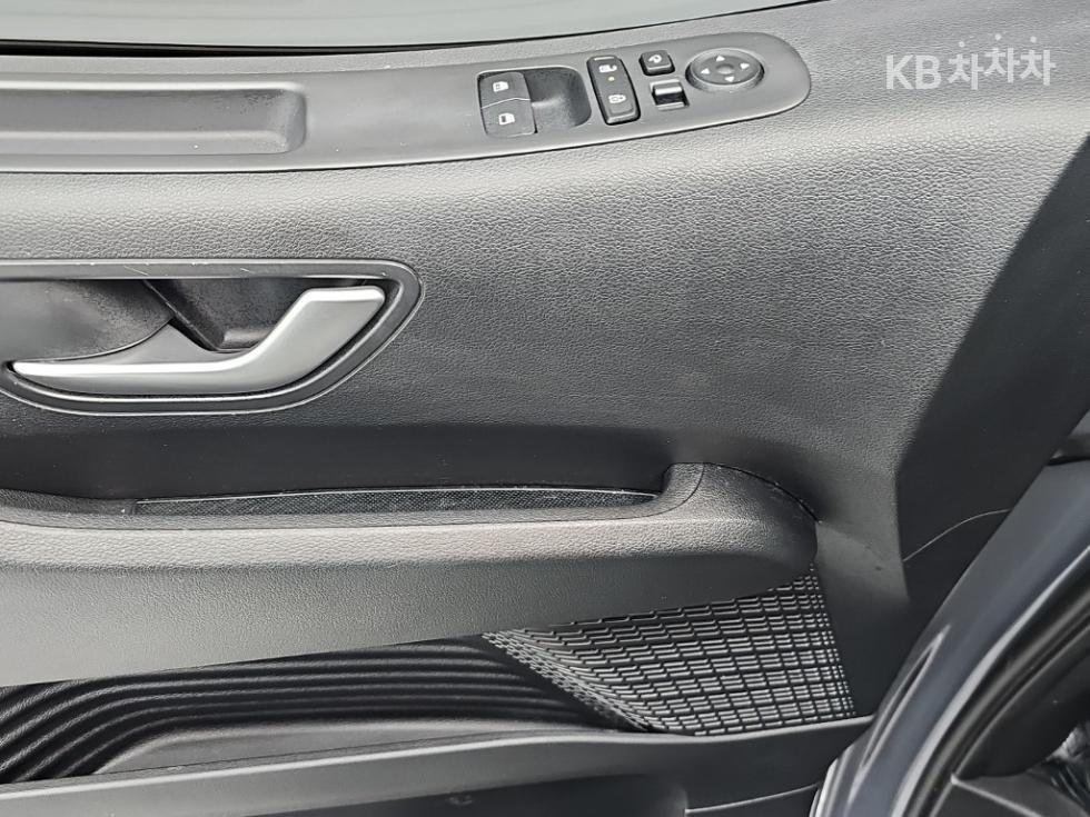 Hyundai Staria — miniaturë 15