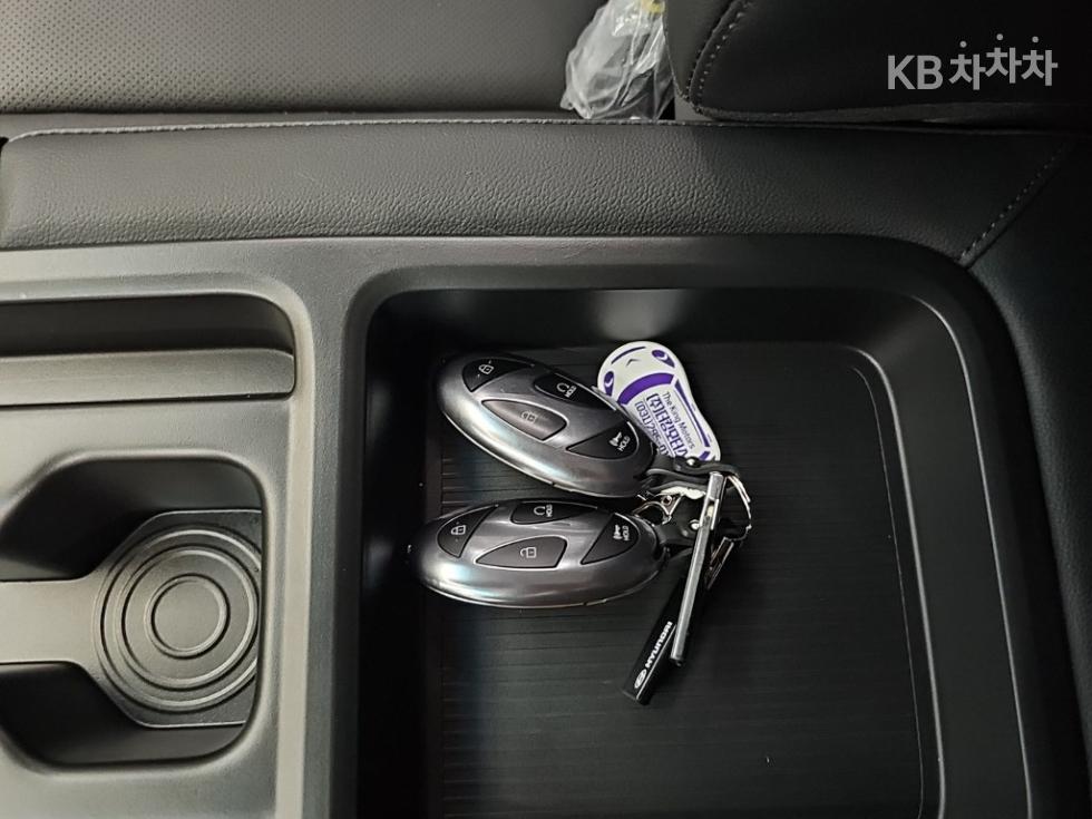 Hyundai Staria — miniaturë 18