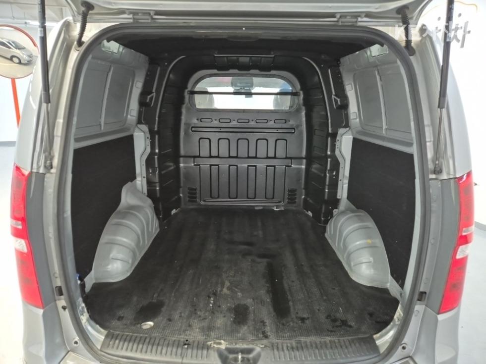 Hyundai Starex — miniaturë 16