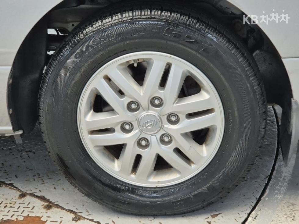 Hyundai Starex — miniaturë 18