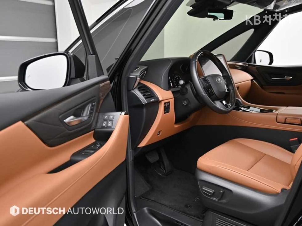 Toyota Alphard — miniaturë 11