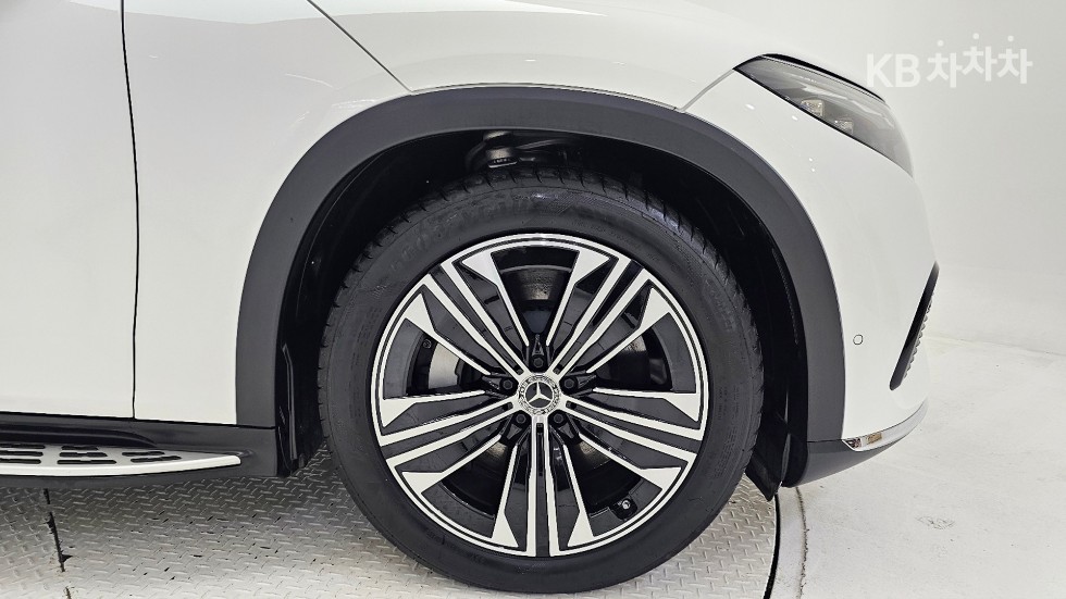 Mercedes-Benz EQS — miniaturë 7