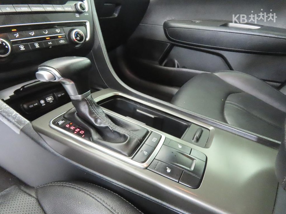 Kia K5 — miniaturë 10
