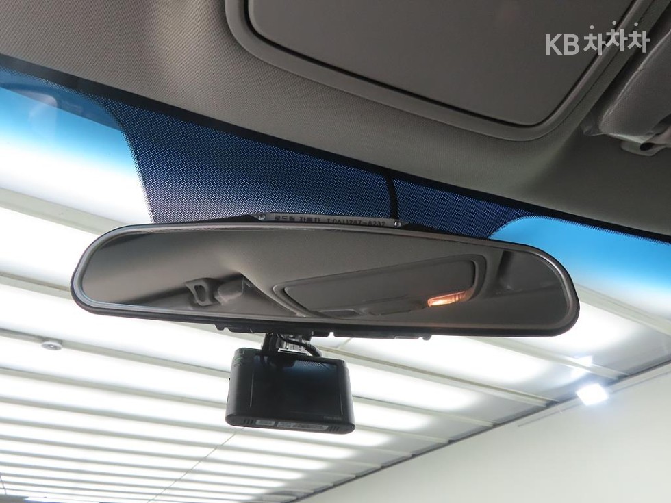 Kia K5 — miniaturë 11