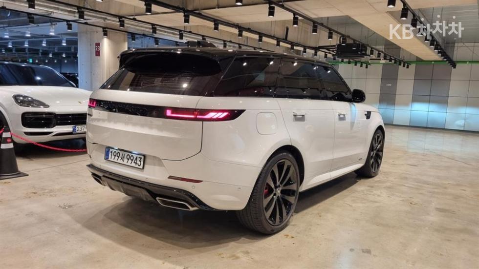 Land Rover Range Rover Sport — miniaturë 2