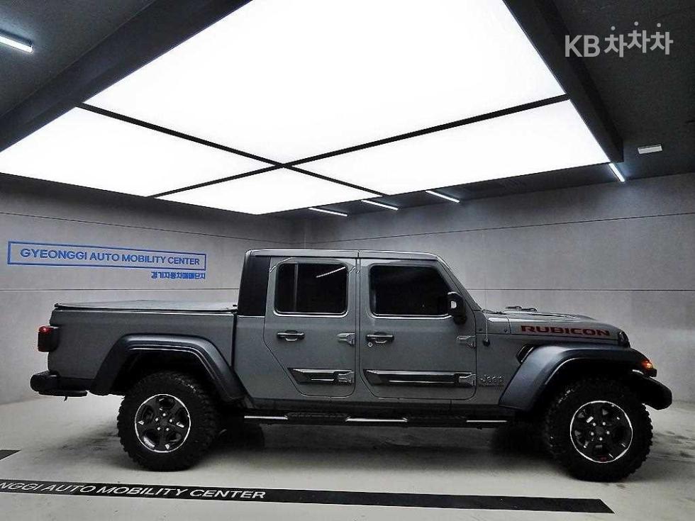 2022 Jeep Used Car photo