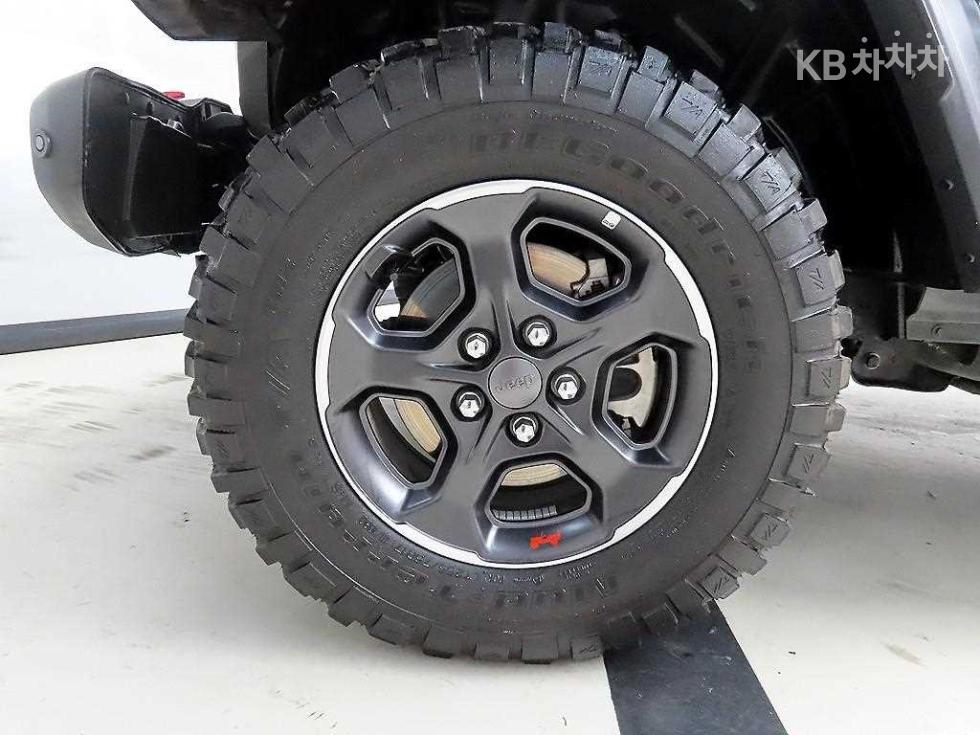 2022 Jeep Used Car photo