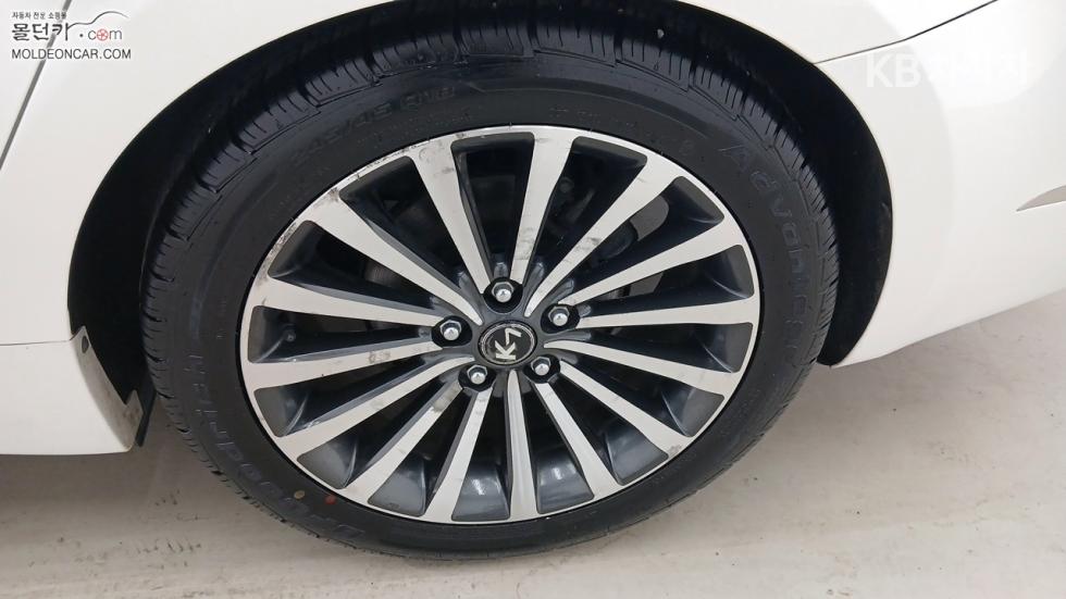 Kia K7 — miniaturë 6