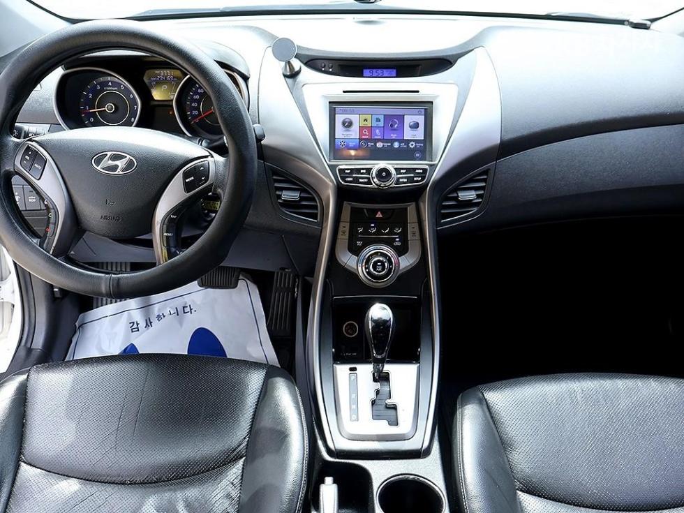 Hyundai Avante — miniaturë 5
